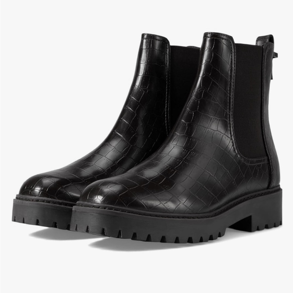 NWT Kenneth Cole Reaction Salt Lug Chelsea Women's Boots - 8.5